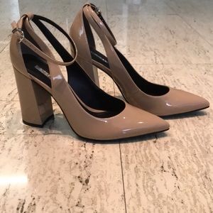 Guess Braya Block Heels - Nude Patent Leather